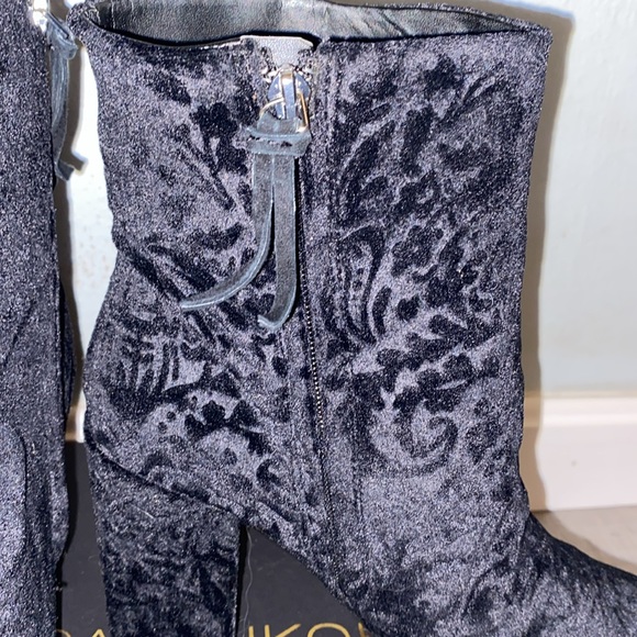 Rebecca Minkoff Bryce Black Floral Block Heel Ankle Bootie Boots New - Picture 12 of 13